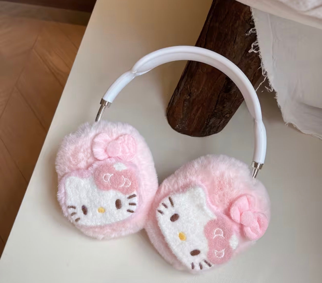 Hello Kitty Headphone Cover